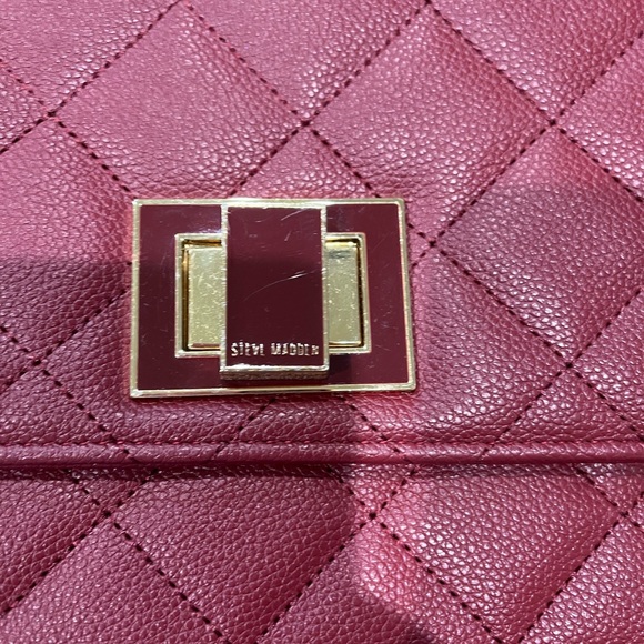 Steve Madden Quilted, Chain strap bag in burgundy/maroon - Picture 7 of 8